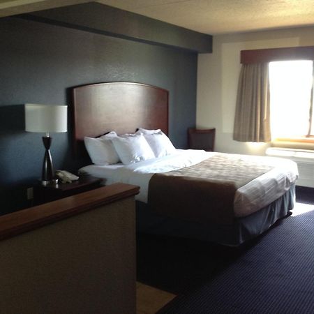 Americinn By Wyndham Fort Dodge Bagian luar foto