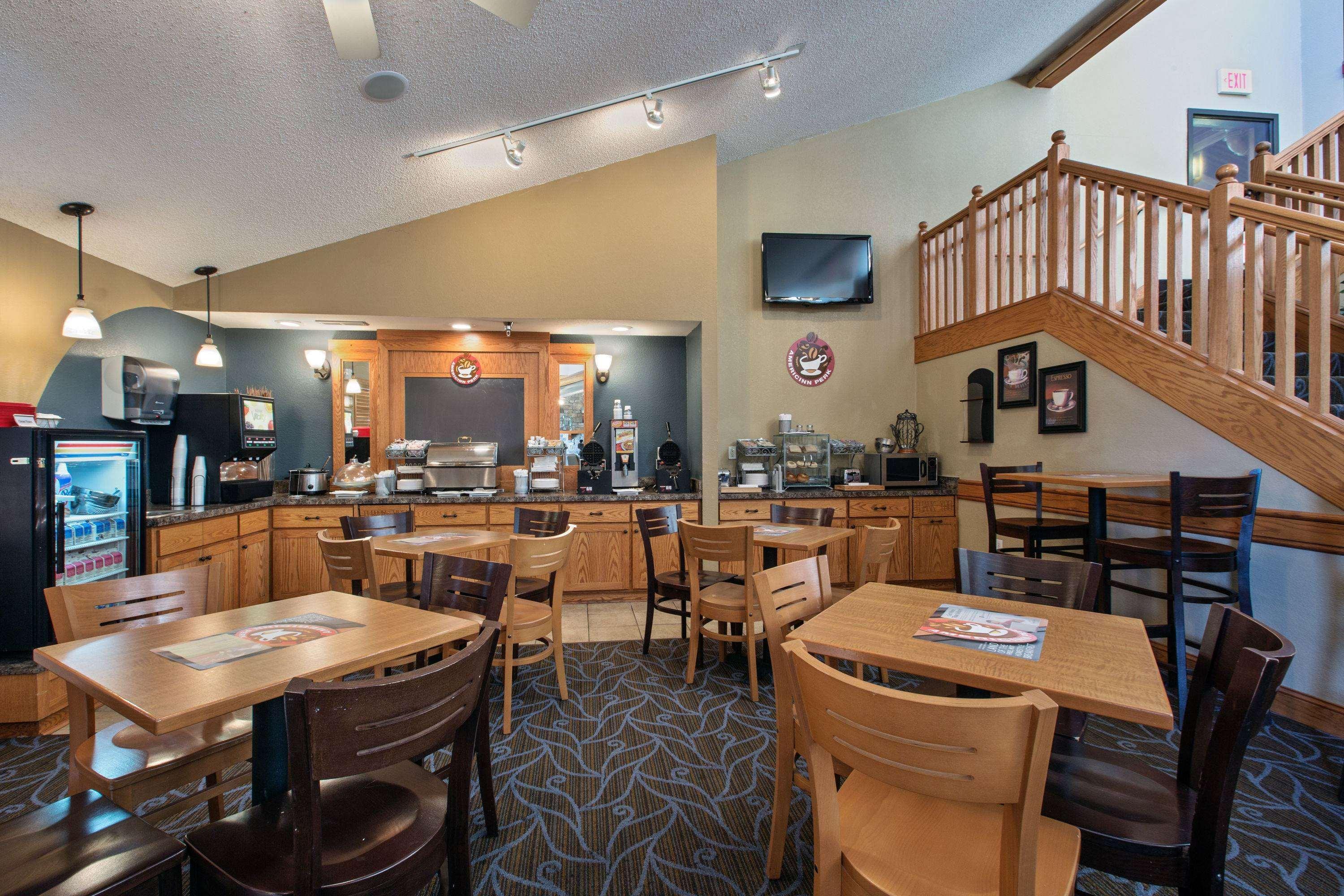 Americinn By Wyndham Fort Dodge Bagian luar foto