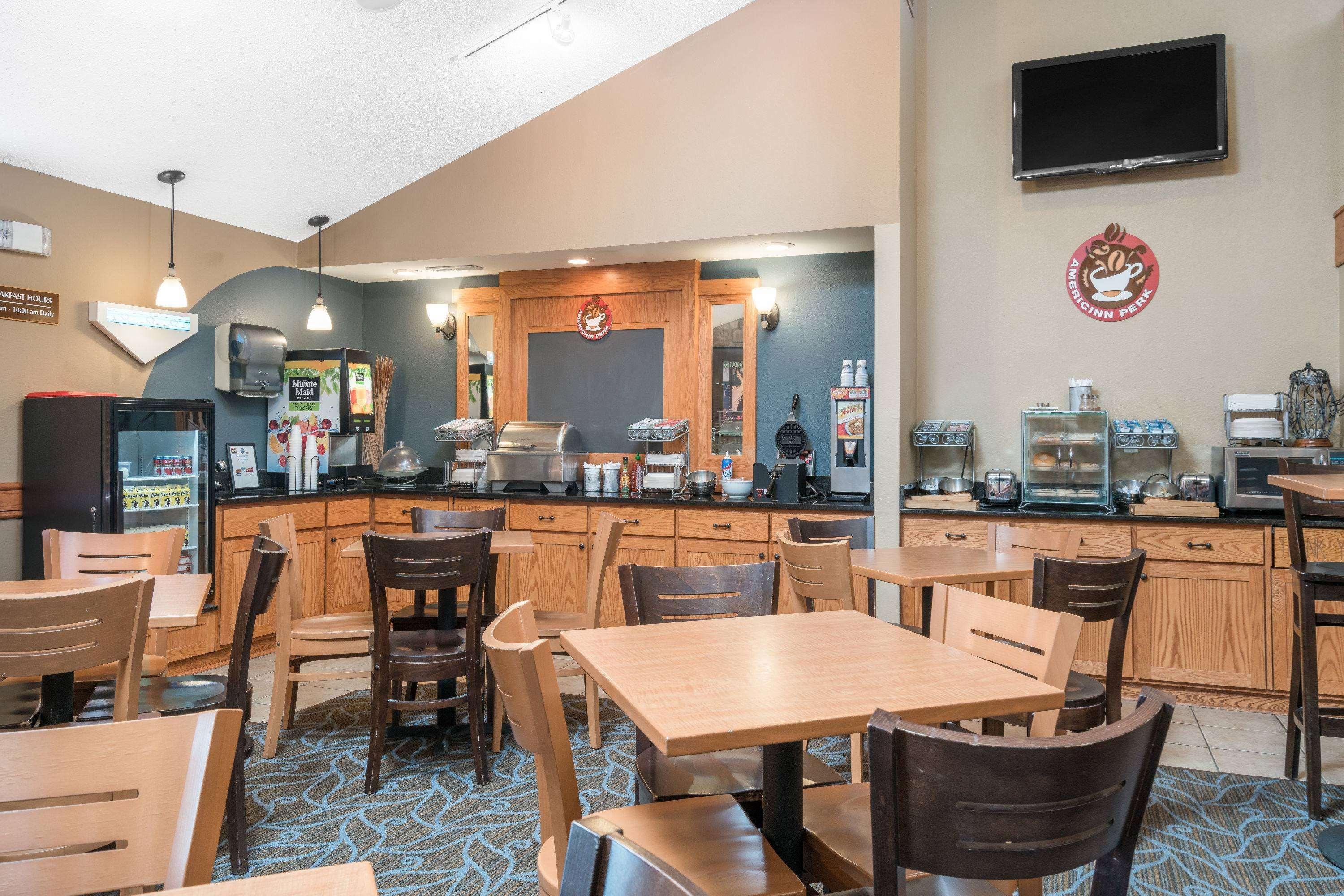 Americinn By Wyndham Fort Dodge Bagian luar foto