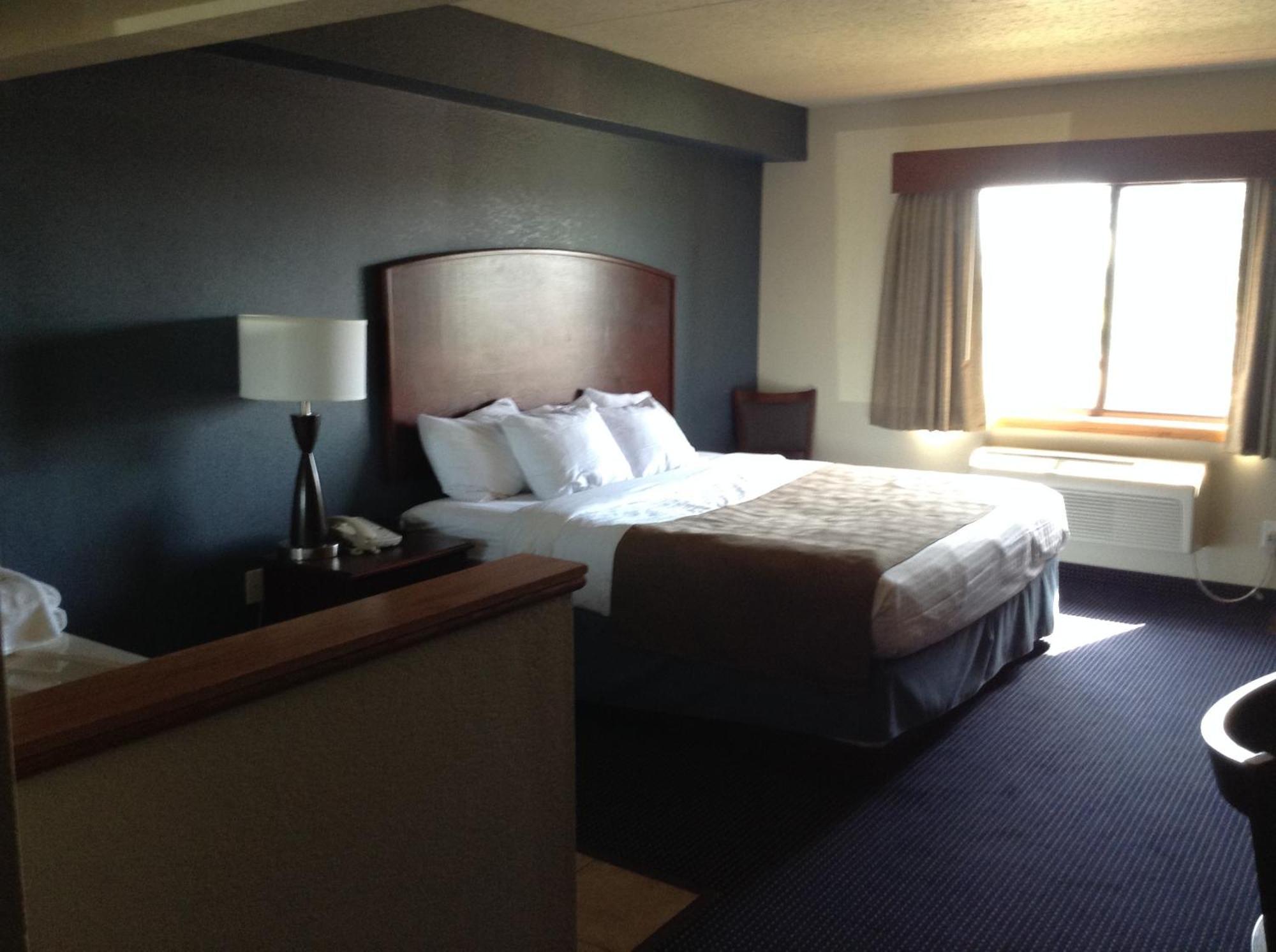 Americinn By Wyndham Fort Dodge Bagian luar foto
