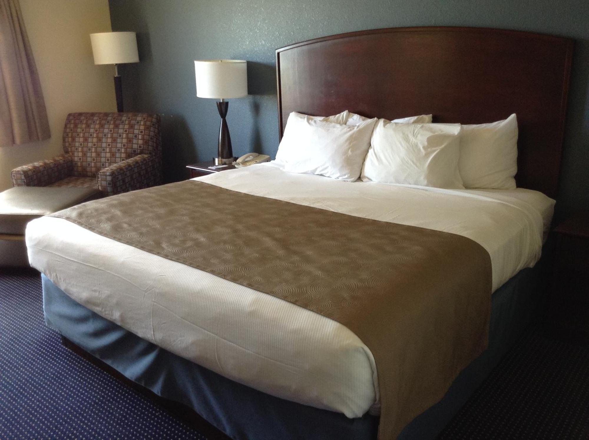 Americinn By Wyndham Fort Dodge Bagian luar foto